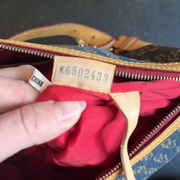 Dooney & Bourke Purse - Picture 6 of 7
